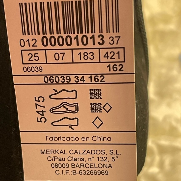 Black synthetic suede Western style ankle boots. NWT Size 39 - Picture 8 of 9